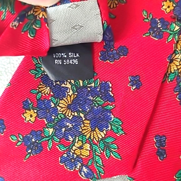 Vintage Adolfo 100% Silk Handsewn Men's Necktie Red Floral Print Repp Tie Luxury - Picture 6 of 14